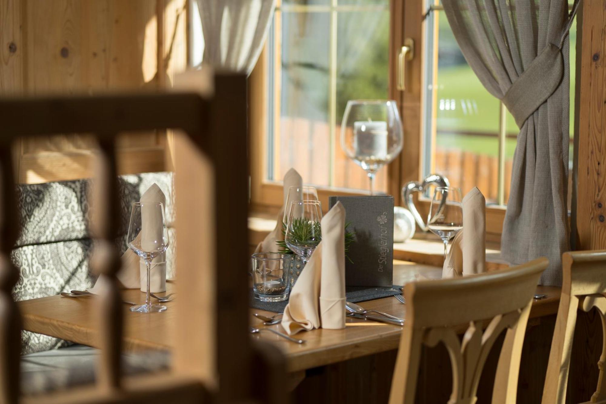 Natur & Familienhotel Der Stieglerhof ราดชตัดท์ ภายนอก รูปภาพ