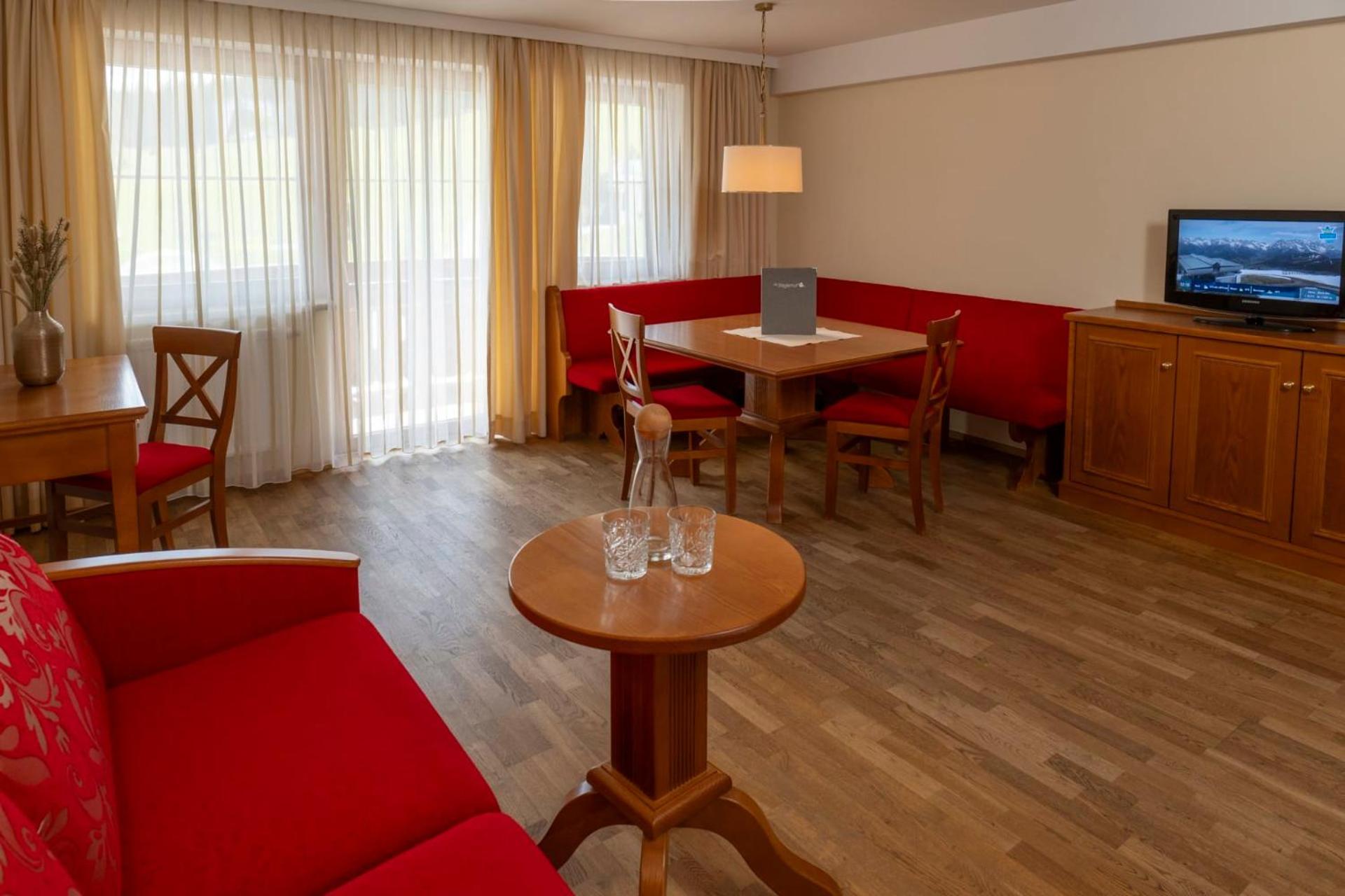 Natur & Familienhotel Der Stieglerhof ราดชตัดท์ ภายนอก รูปภาพ